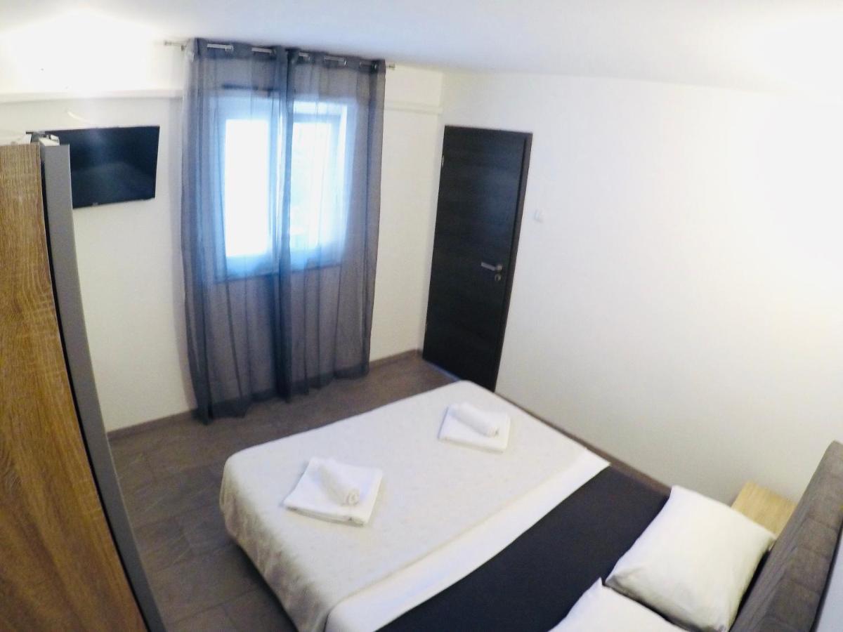 Apartment Lopac *