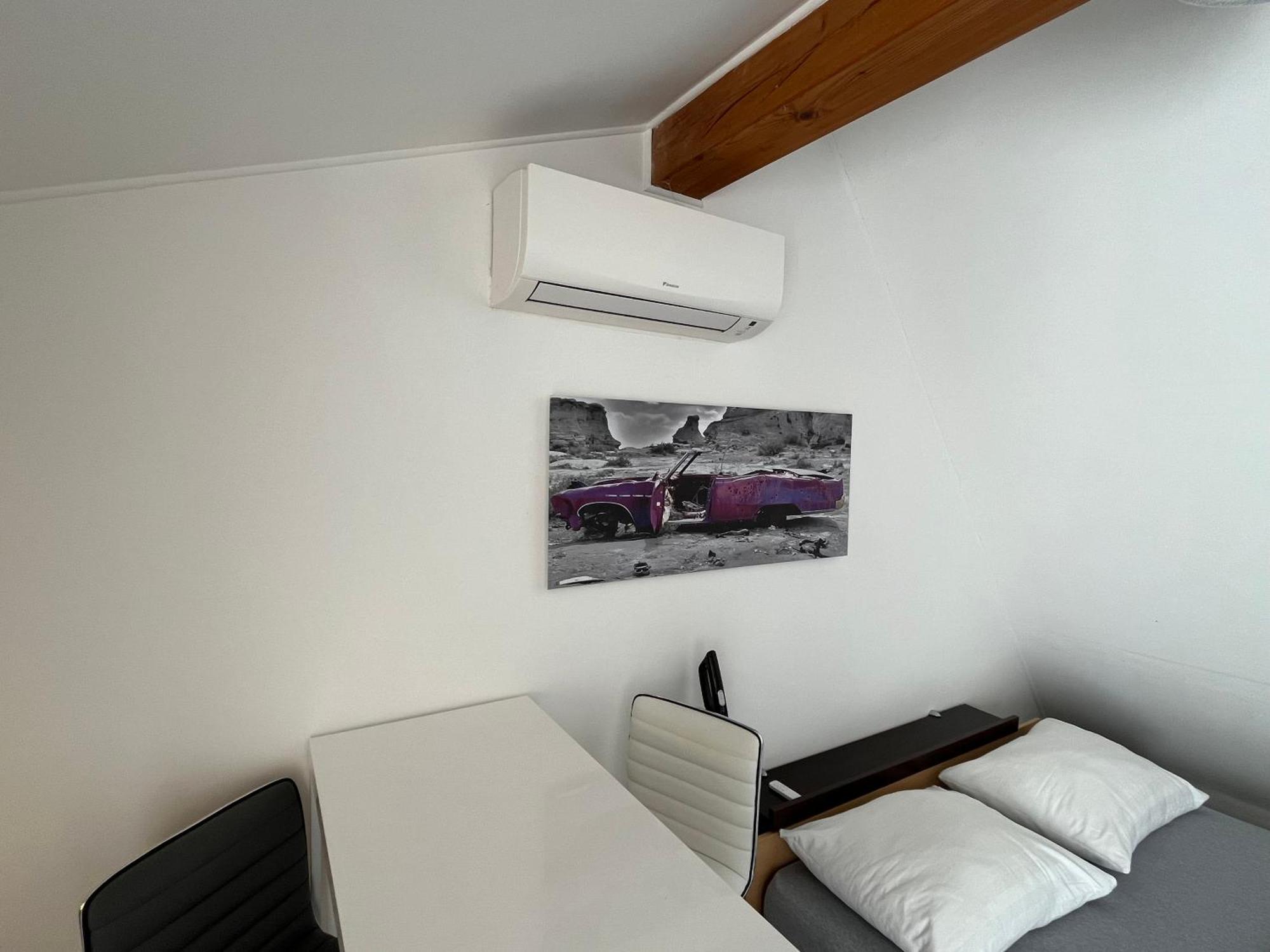 Lopac Apartment *